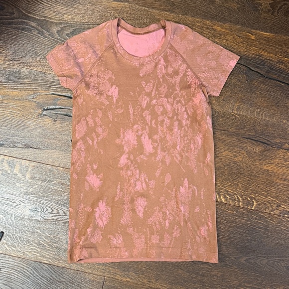 lululemon athletica Tops - Lululemon Swiftly Tech Short Sleeve Shirt 2.0